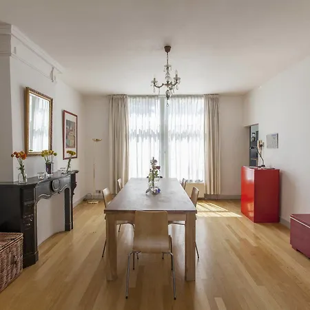 Artis Aquarium Apartment *