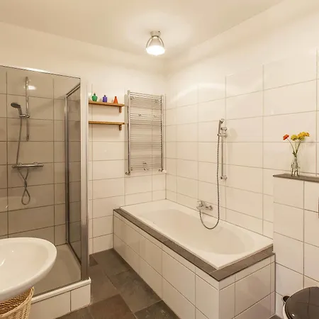 Artis Aquarium Apartment